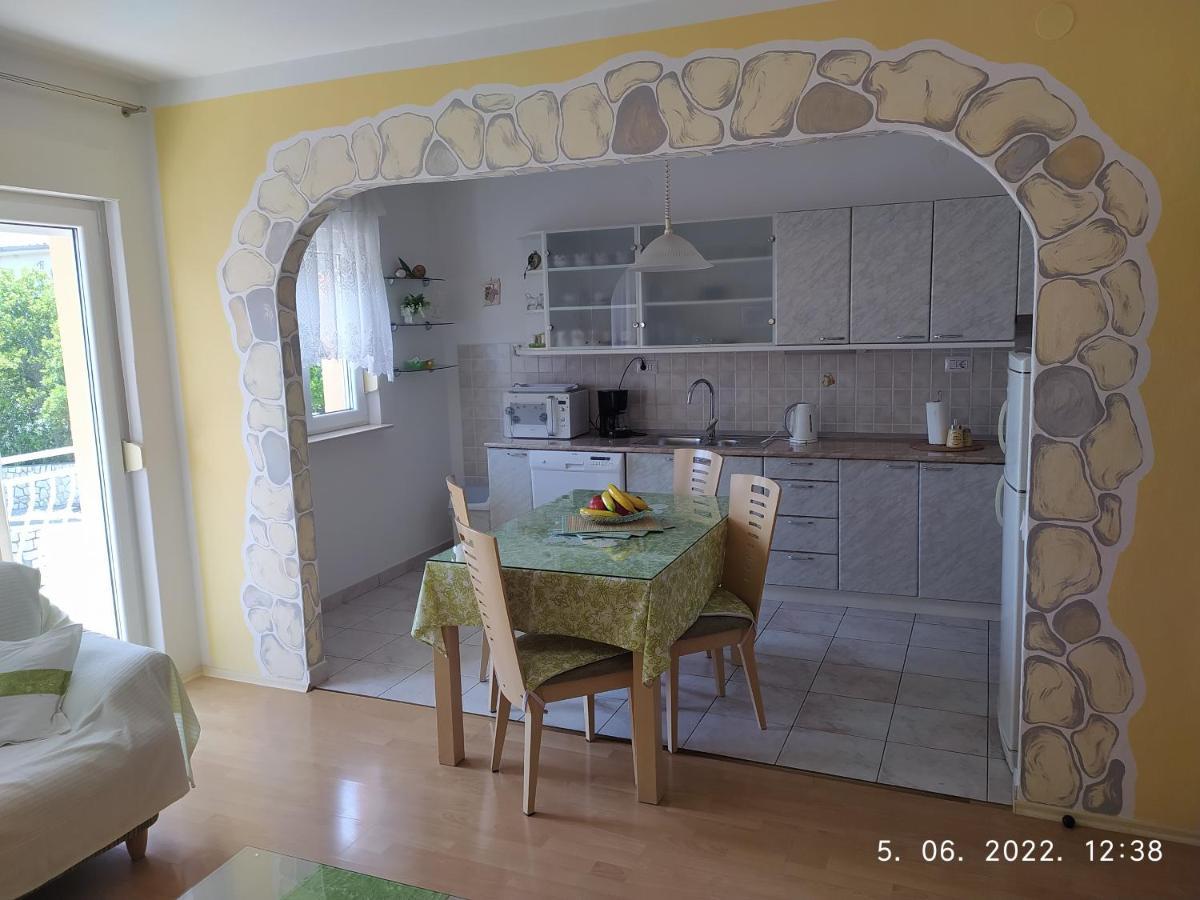 Apartment Sara Нови Винодолски Екстериор снимка