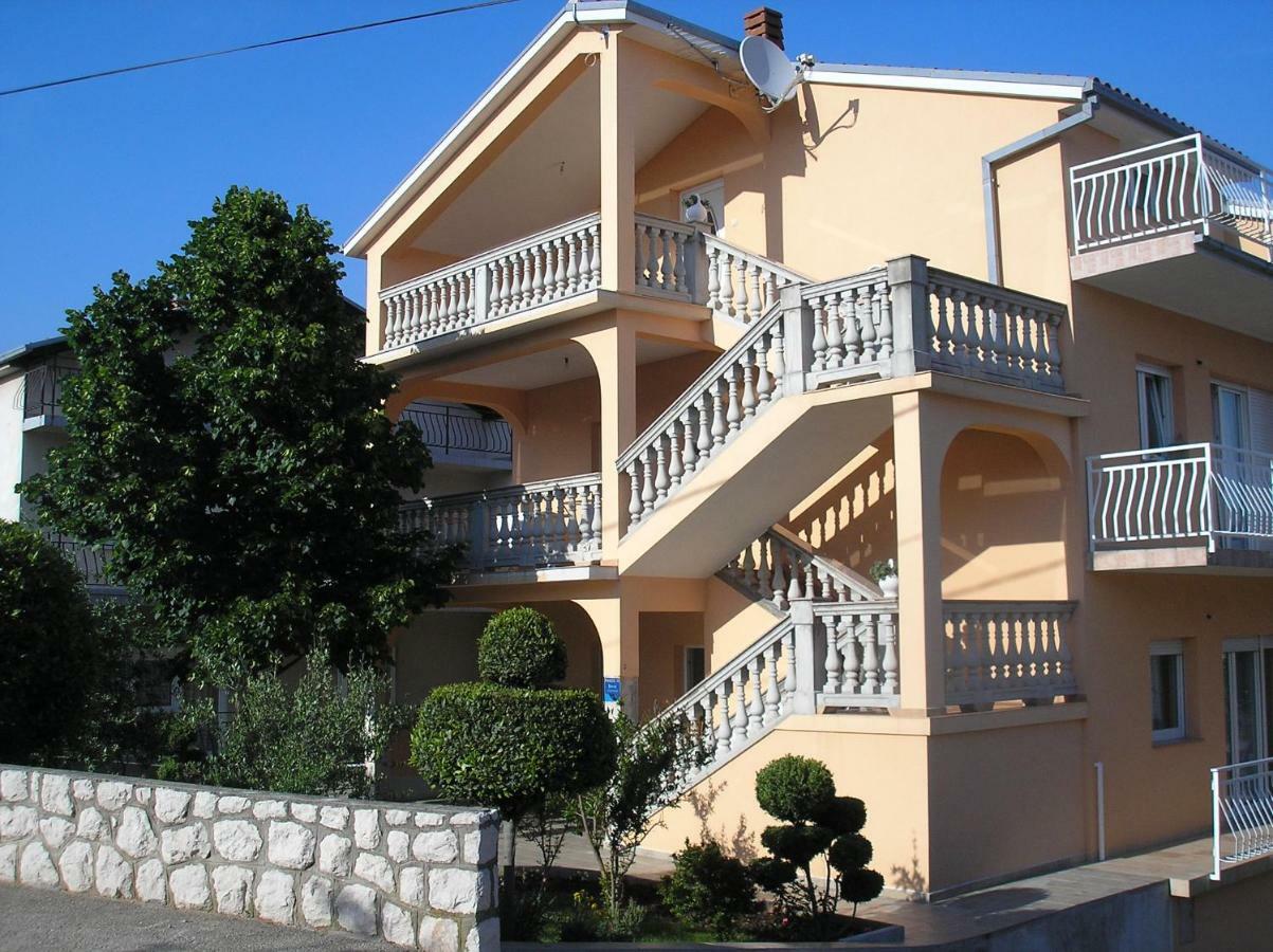 Apartment Sara Нови Винодолски Екстериор снимка